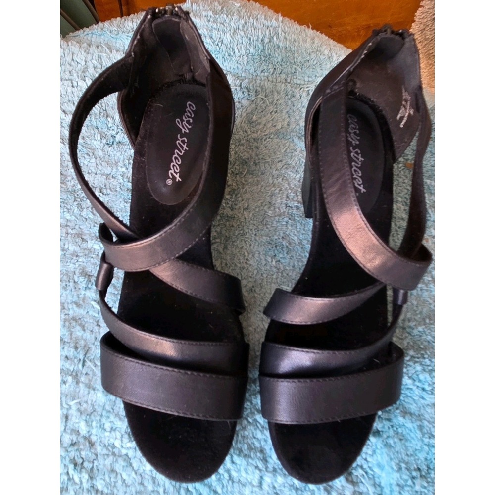 EASY STREET Faux Leather Strappy High Heel Sandals Sz 7W~Exc Pre-owned Cond~